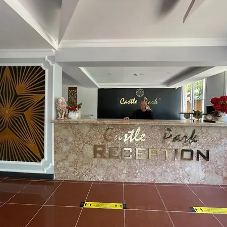 Castle Park Otel 4*